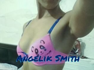 Angelik_Smith