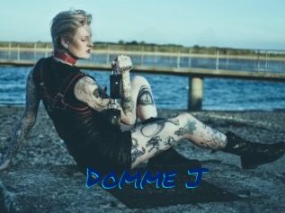 Domme_J
