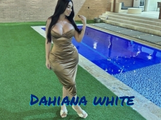 Dahiana_white