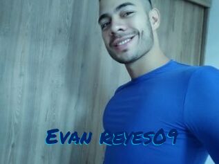 Evan_Reyes09