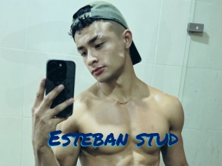 Esteban_stud