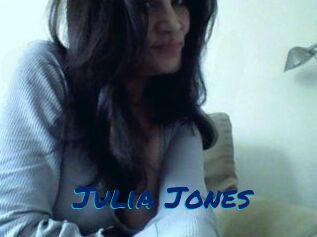 Julia_Jones