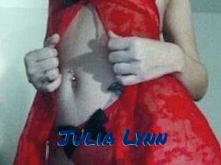 Julia_Lynn