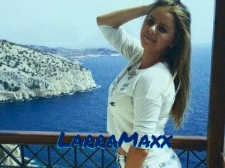 LarraMaxx