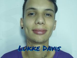 Lukke_Davis