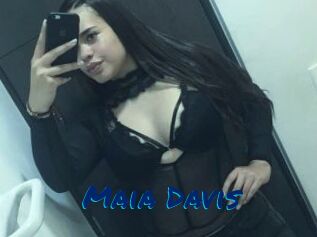 Maia_Davis