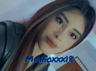 MiaFoxxx18