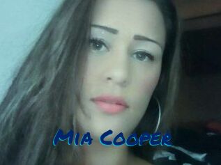 Mia_Cooper