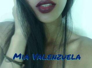 Mia_Valenzuela