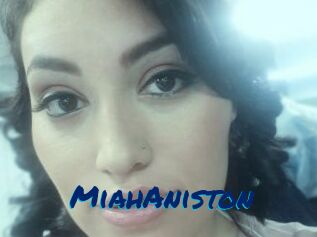 MiahAniston