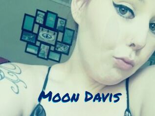 Moon_Davis