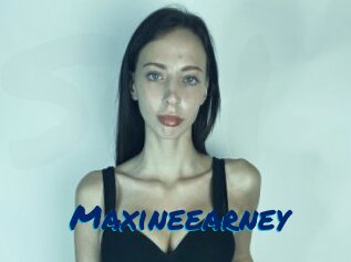 Maxineearney