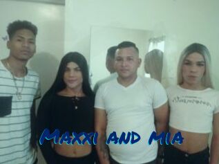 Maxxi_and_mia