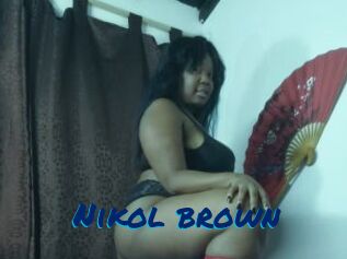Nikol_brown