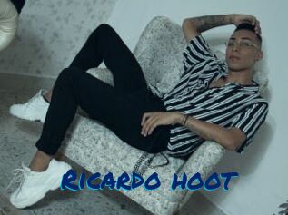 Ricardo_hoot