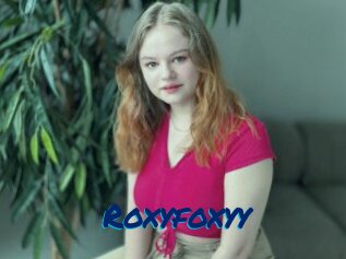 Roxyfoxyy