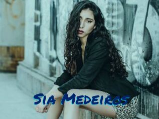Sia_Medeiros