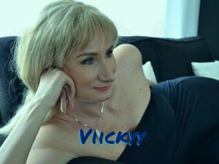 Viickyy