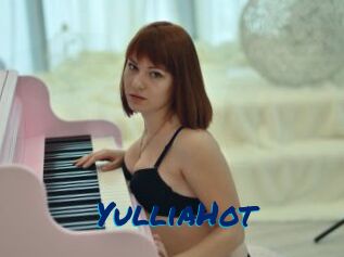 YulliaHot